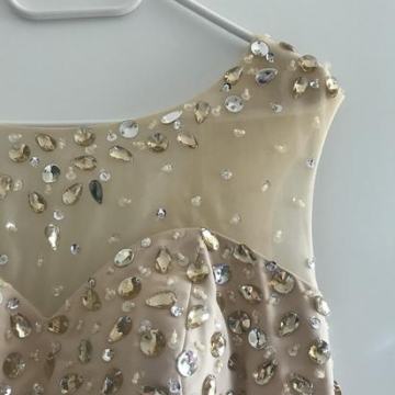 Nude elegantna dolga obleka S