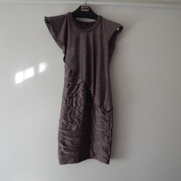 OBLEKA Z JOPICO (novo - 1x oblečena )