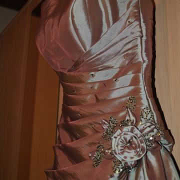 Svečana ženska obleka