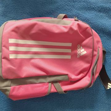Adidas nahrbtnik