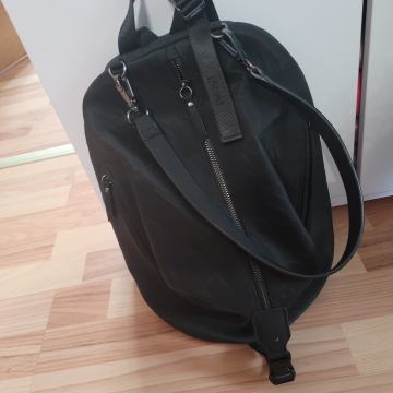 Nahrbtnik in torbica desigual