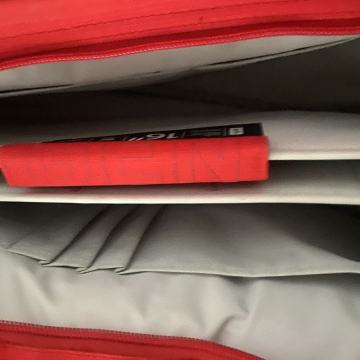 prostorna torba za prenosnik in dokumente