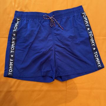 TOMMY HILFIGER kratke kopalne hlače št.L Nove