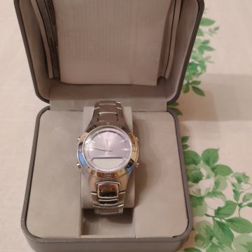 Casio Edifice ročna ura mineral Display Telememo vodoodporna100m/10bar