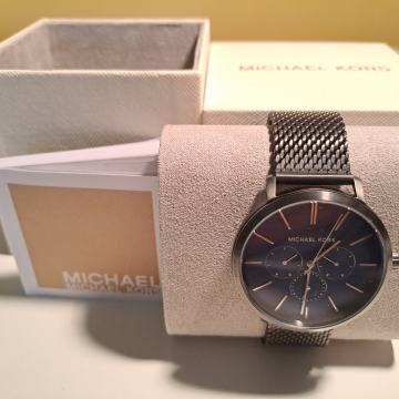 Moška ura Michael Kors siva kovinska (MK8678)