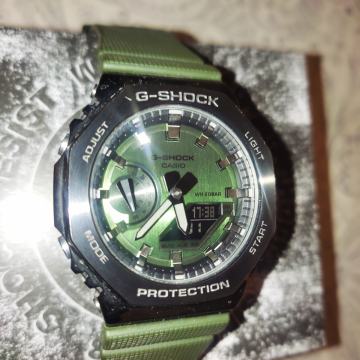 Ročna ura Casio GM 2100B 3AER G Shock