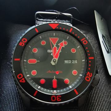 SEIKO 5 Sports Srpd83k1 (nerabljena)