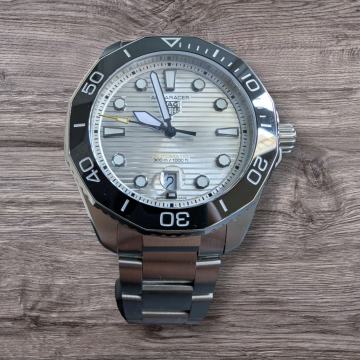 Tag Heuer Aquaracer professional 300 (RTP 3800€)