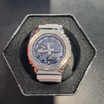 Ura G-shock GM2100WS