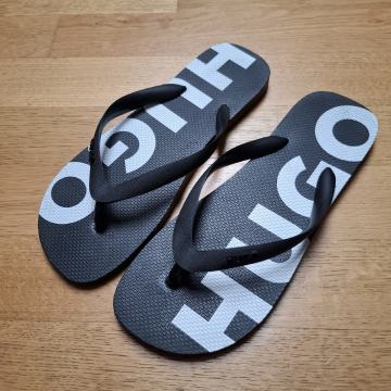 HUGO BOSS - Moške japonke, natikači (42)