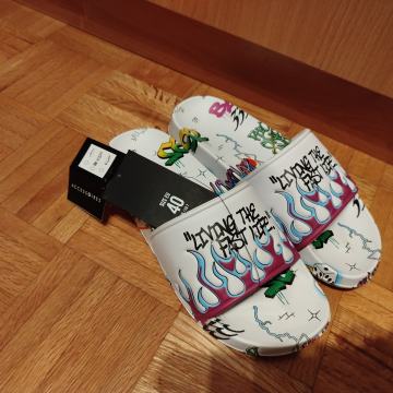 Prodam natikače vel. 40 za 20 eur