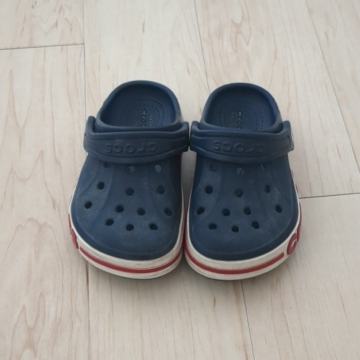 Crocs natikači, številka 24-25