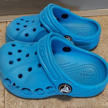 Crocs, št. 22/23