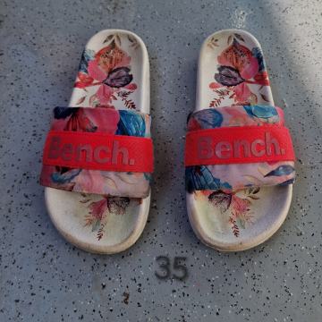 Dekliški natikači Bench št.35