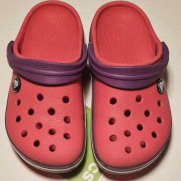 Dekliški natikači/cokle CROCS št. C13 (EU 30-31) Chambray Pink