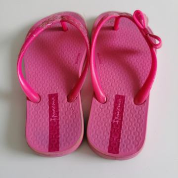 Japonke za deklico št.27/28 Ipanema