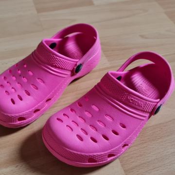 Natikači za deklice, kot novi, roza, velikosti 32