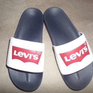 Natikači Levis, št. 40 (NOVI)
