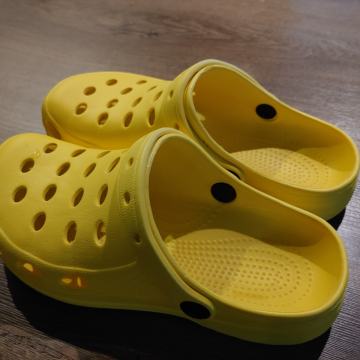 otroski natikači 36