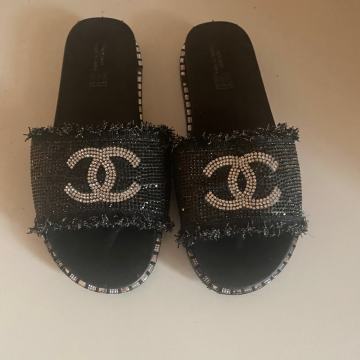 Natikači Chanel
