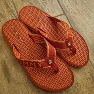 Natikači Tommy Hilfiger, št. 38