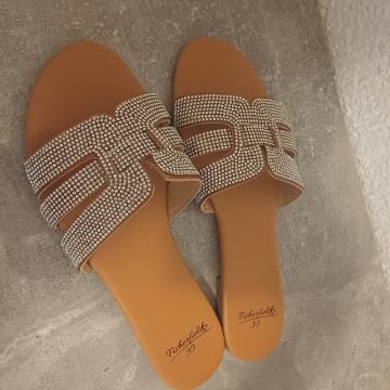poletni sandalčki - nikoli nošeni