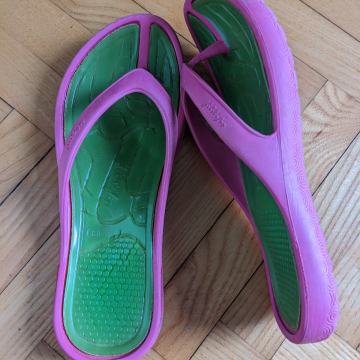 Ženski natikači/japonke št 38