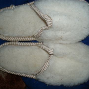 Zimski copati, natikači-kosmateni, st. 40, unisex