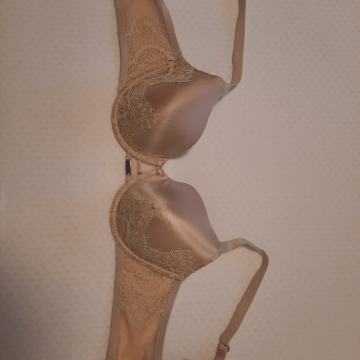 Nov Lisca nedrček s penastimi košaricami 85 D