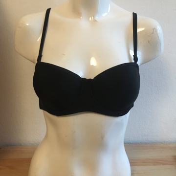 Modrc s snemljivimi naramnicami