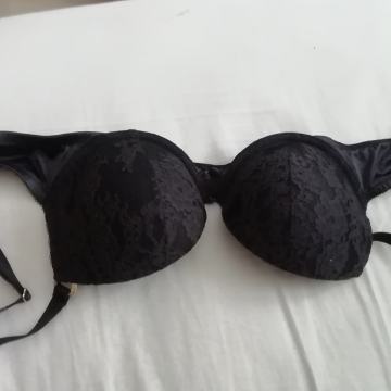 NEDERCEK  GUESS VEL 70D NIKOLI NOSEN CENA 18 EUR  TEL 070 604 547