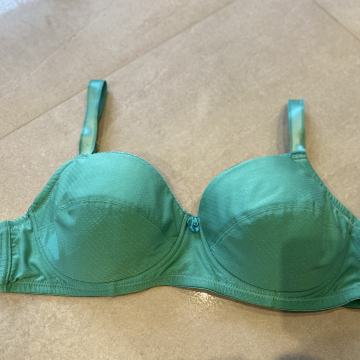 Odličen NEDRČEK Divine zelen modrček z mašnjico, vel. 90C - prodam