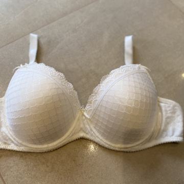Prekrasen NEDRČEK Divine Body, čipka, šampanjec barva - vel. 95B