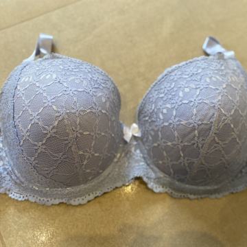 *Prekrasen NEDRČEK Divine sinje moder modrček, čipka, vel. 90C