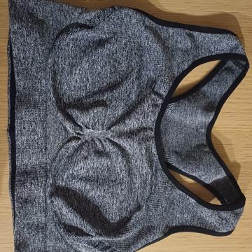 ŠPORTNI NEDRČEK Crivit M