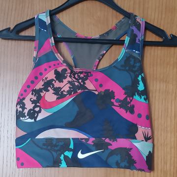 Top, Nike, št. M