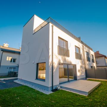 Lokacija hiše: Ljubljana Rožna dolina, 176.00 m2