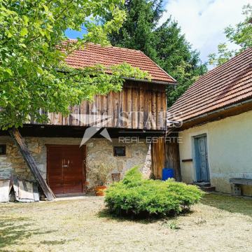 Vrbovsko - Starejša nepremičnina s potencialom za prodajo