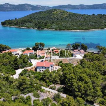 Zazidljivo zemljišče Mali Iž, Zadar - Okolica, 800m2