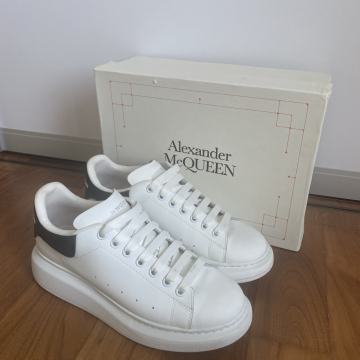 Čevlji Alexander McQueen