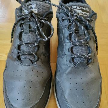 moški čevlji Sketchers, št. 46, usnjeni