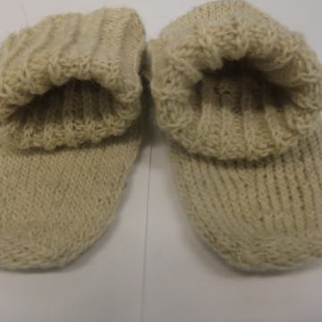 VOLNENI ŠTUMFI ROČNO PLETENJE