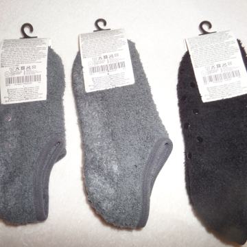 Nogavice - nizke in proti drsne, št. 39-42 (NOVE, vse troje 5 eur)