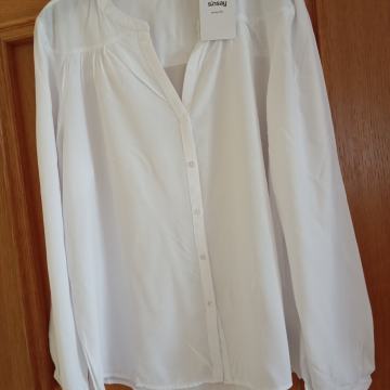NOVA BELA VISKOZNA BLUZA Z ETIKETO XL