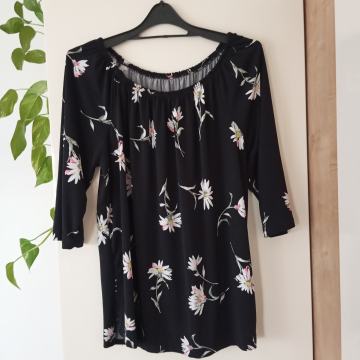 NOVA ČRNO CVETLIČNA TUNIKA XL/XXL