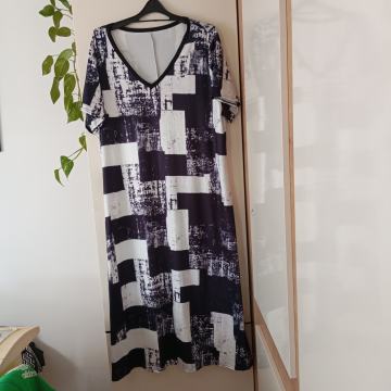 MODRO BELA DOLGA  UNIKATNA OBLEKA 2XL/3XL