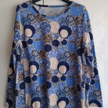 RJAVO MODER PULOVER 44/46