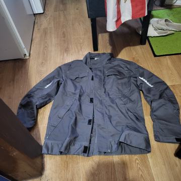 3x nova delovna obleka L