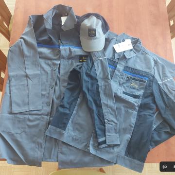 Delavski mantel, jakna in kapa