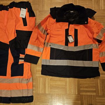 DELOVNA OBLEKA FRISTASD L NOVA